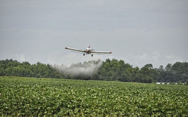 Em nota, setor de fertilizantes alerta sobre crise no agro